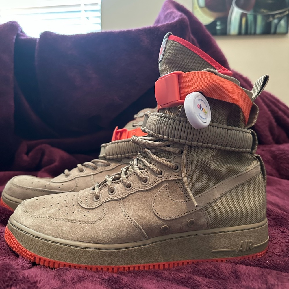 Nike sf high top rare color combo!